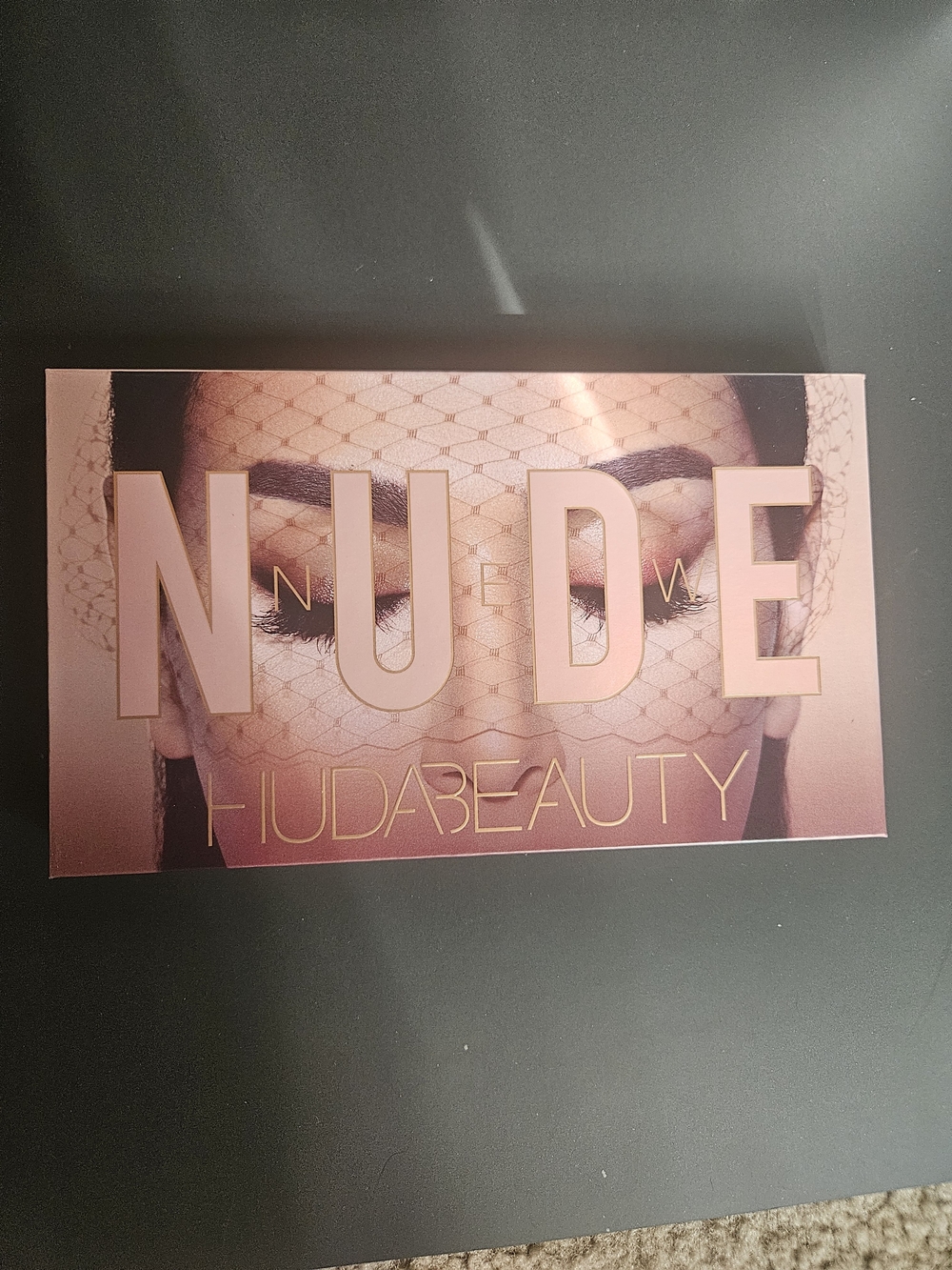 HUDA BEAUTY NUDE Eyeshadow Palette - Pink & Rose Nude Tones
